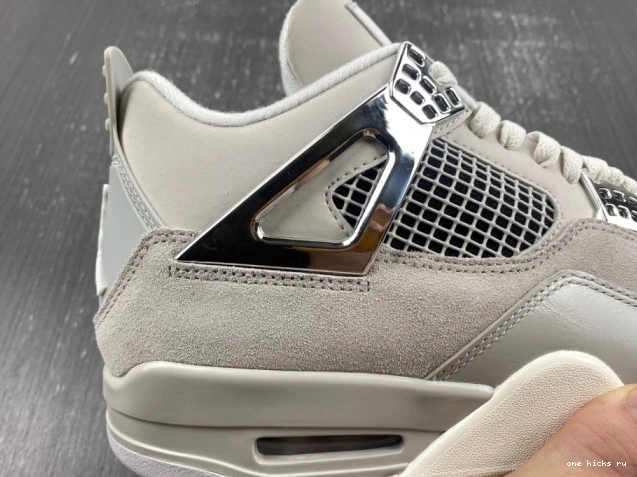 Rep 4 Moments Air Frozen Jordan AQ9129-001 0701